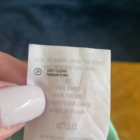 Vince Shorts Vince Linen Blend Pull on Shorts. NWOT. Size XL - Picture 5 of 8